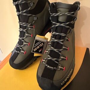 La Sportiva Black and Gray Outdoor Shoes